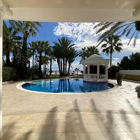 Beachfront Villa Meneou