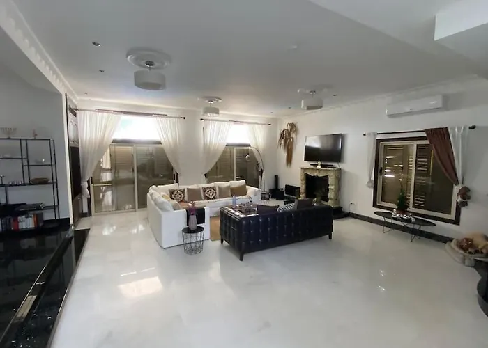 Beachfront Villa Meneou